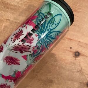Starbucks 2017 16 oz Green
Hibiscus Slim Cup Twist Lid
Tumble EUC